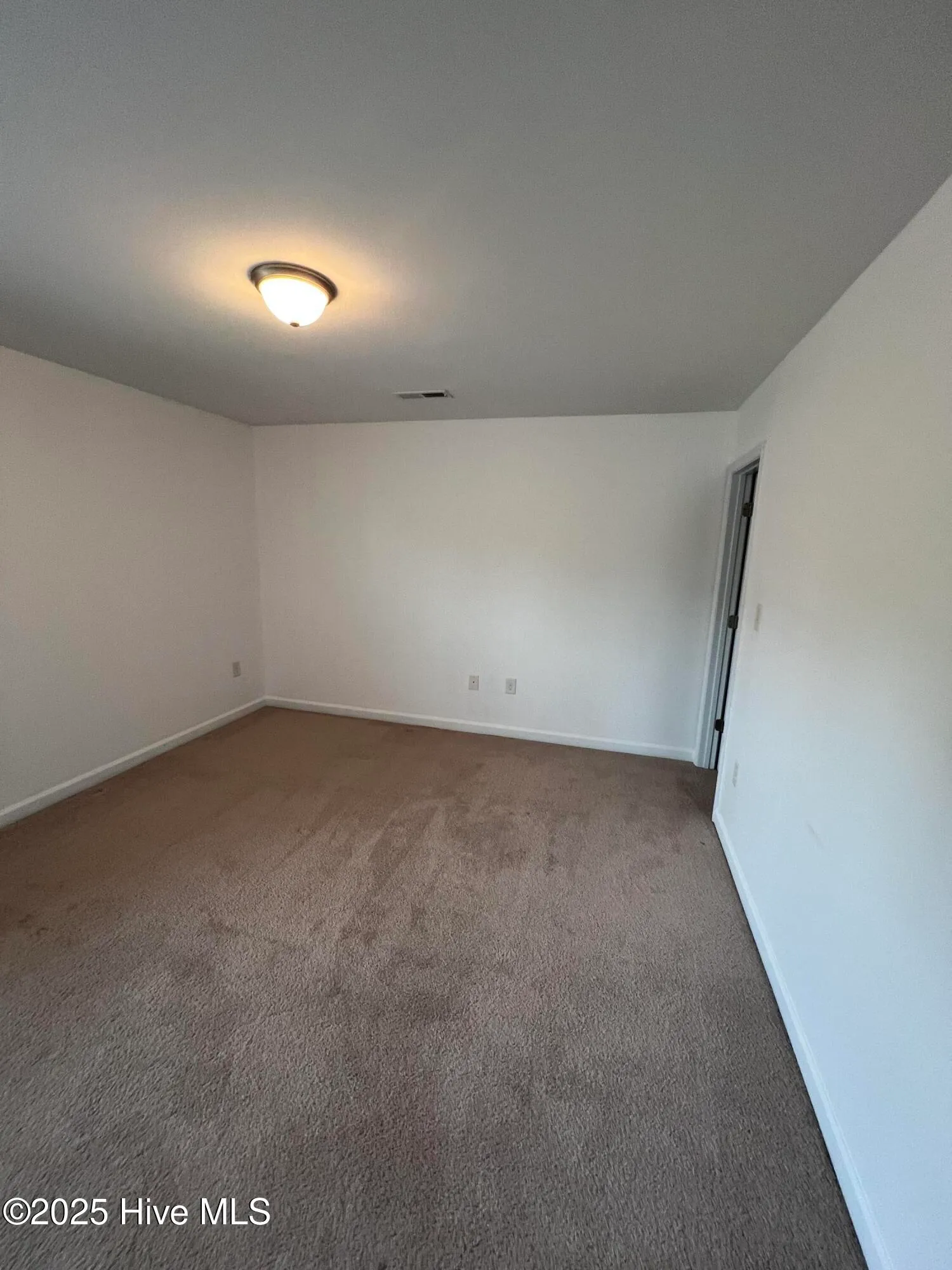 Greenville, North Carolina 27834, United States, 4 Bedrooms Bedrooms, ,3 BathroomsBathrooms,Residential,Active,111041