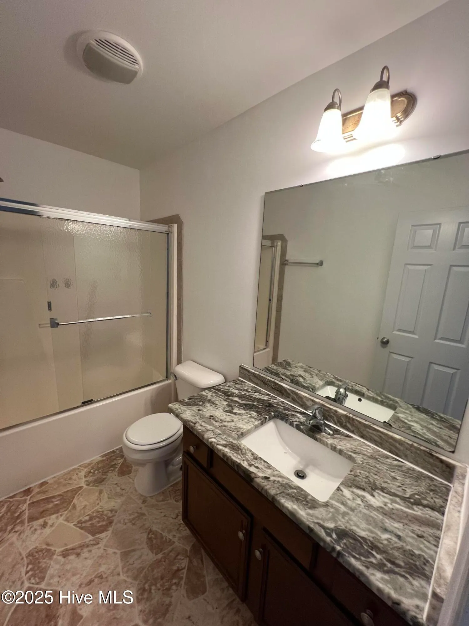 Greenville, North Carolina 27834, United States, 4 Bedrooms Bedrooms, ,3 BathroomsBathrooms,Residential,Active,111041