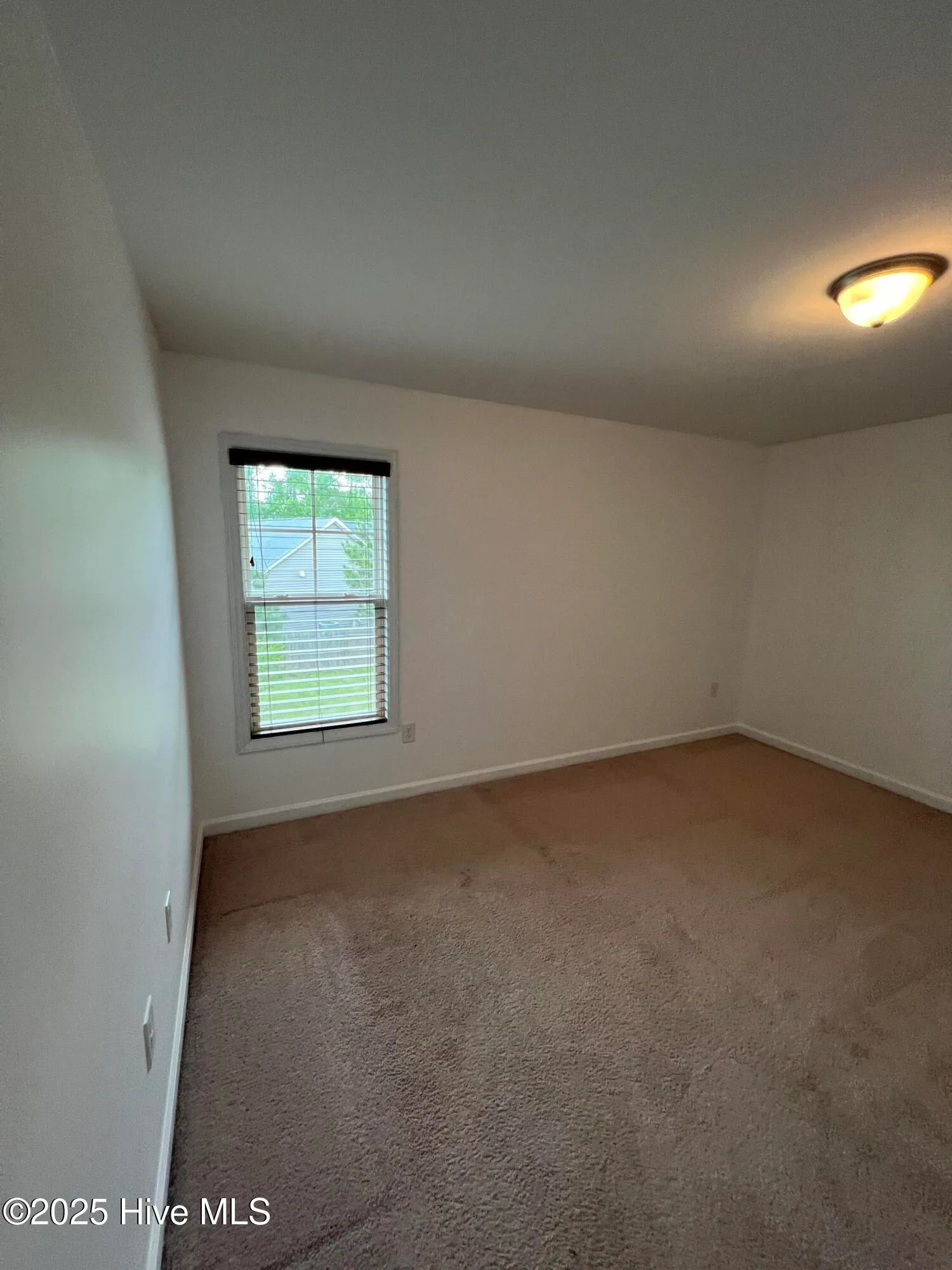 Greenville, North Carolina 27834, United States, 4 Bedrooms Bedrooms, ,3 BathroomsBathrooms,Residential,Active,111041