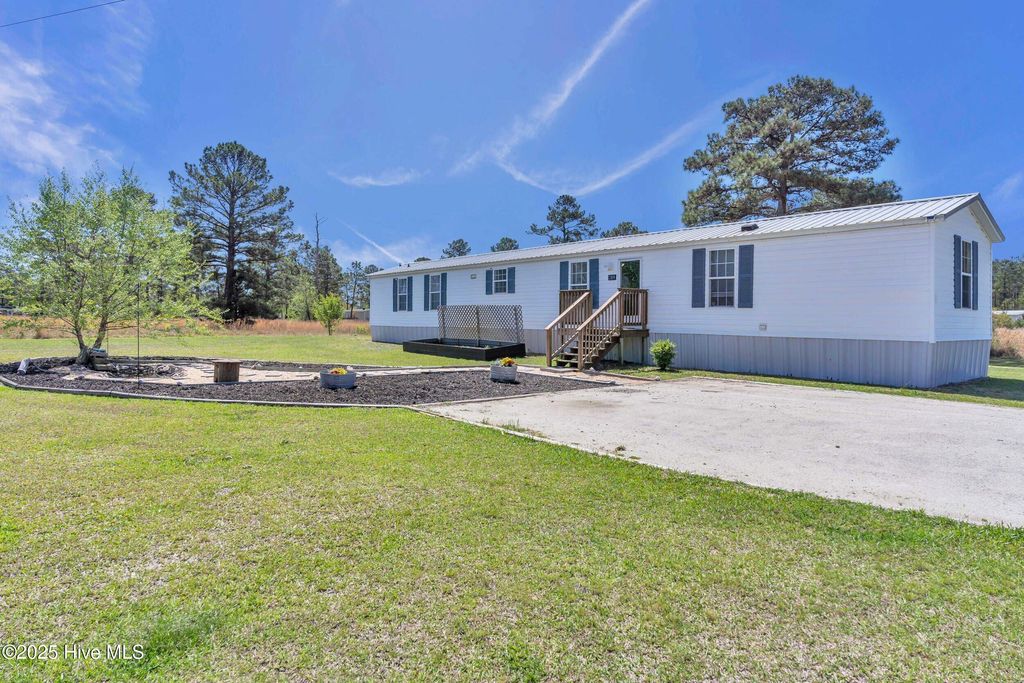 Photo of 209 N Alena Court, Hampstead, NC 28443 (MLS # 100501057)