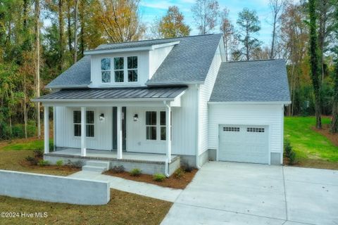 A home in Sneads Ferry