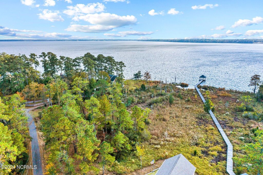 Photo of 5 River Walk Drive, Washington, NC 27889 (MLS # 100445892)