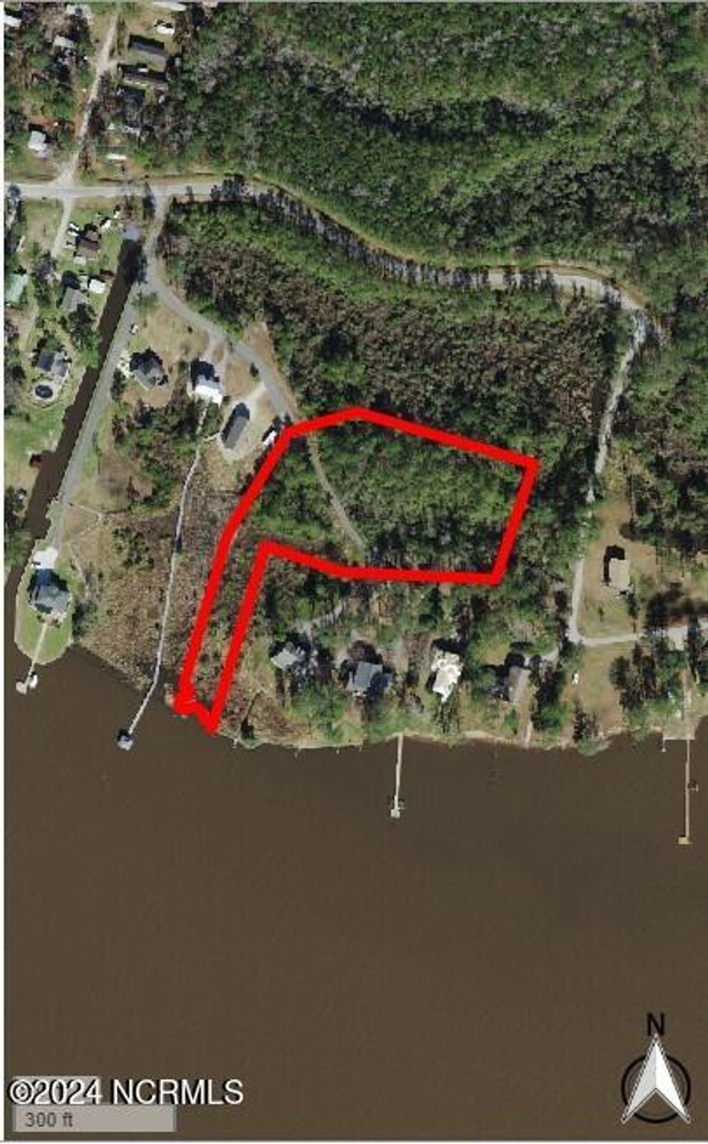 Photo of 5 River Walk Drive, Washington, NC 27889 (MLS # 100445892)