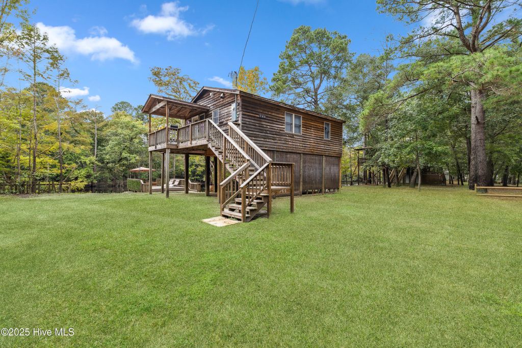 Photo of 789 River Bend Drive, Burgaw, NC 28425 (MLS # 100516214)