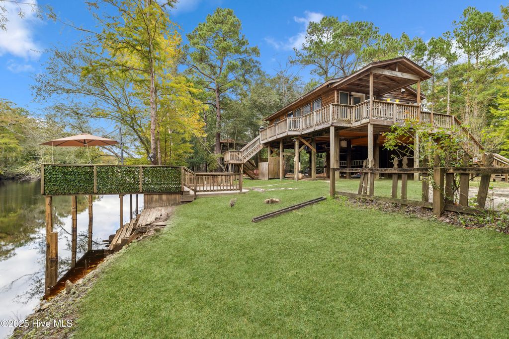 Photo of 789 River Bend Drive, Burgaw, NC 28425 (MLS # 100516214)