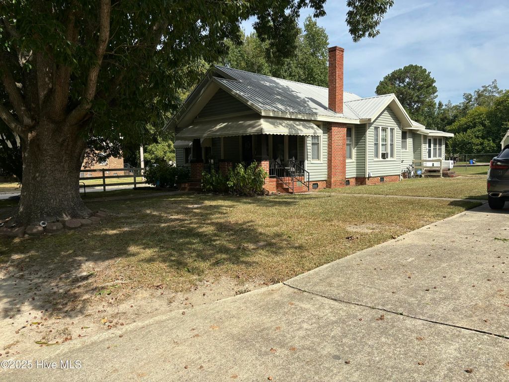 Photo of 208 Tacoma Street E, Wilson, NC 27893 (MLS # 100532076)