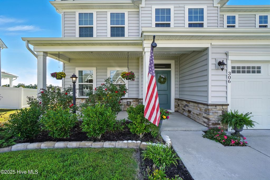 Photo of 306 Sunny Lake Road, Moyock, NC 27958 (MLS # 100528252)