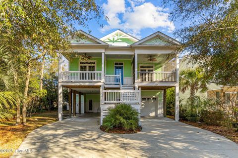 A home in Oak Island