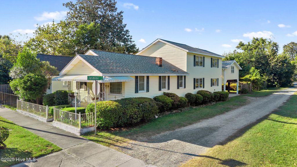 Photo of 1105 Ann Street, Wilmington, NC 28401 (MLS # 100532862)