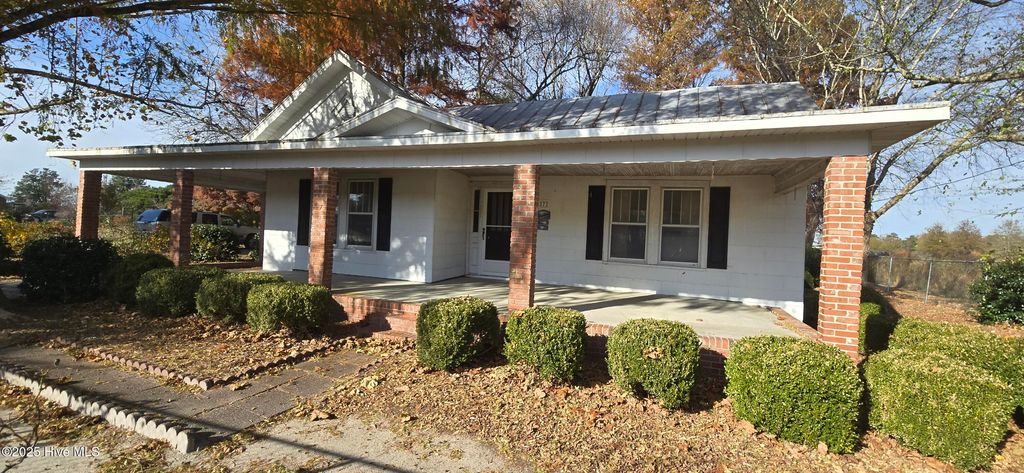 Photo of 272 W Littlefield Road, Ayden, NC 28513 (MLS # 100543541)