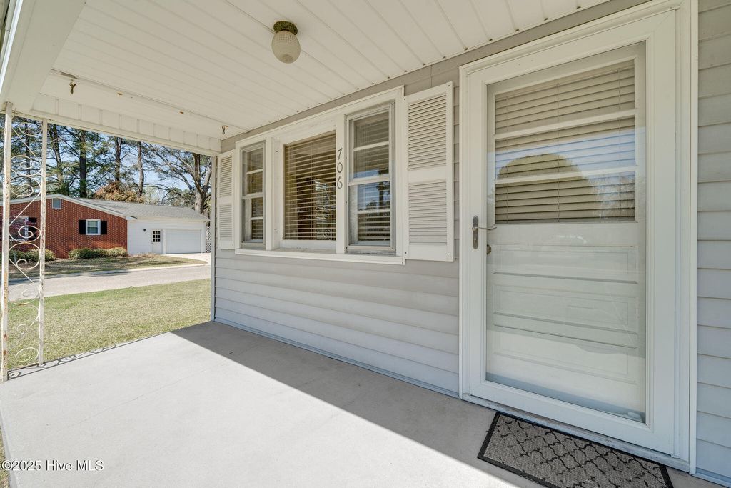 Photo of 706 Miami Avenue, Wallace, NC 28466 (MLS # 100536495)
