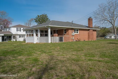 MLS: 100488822