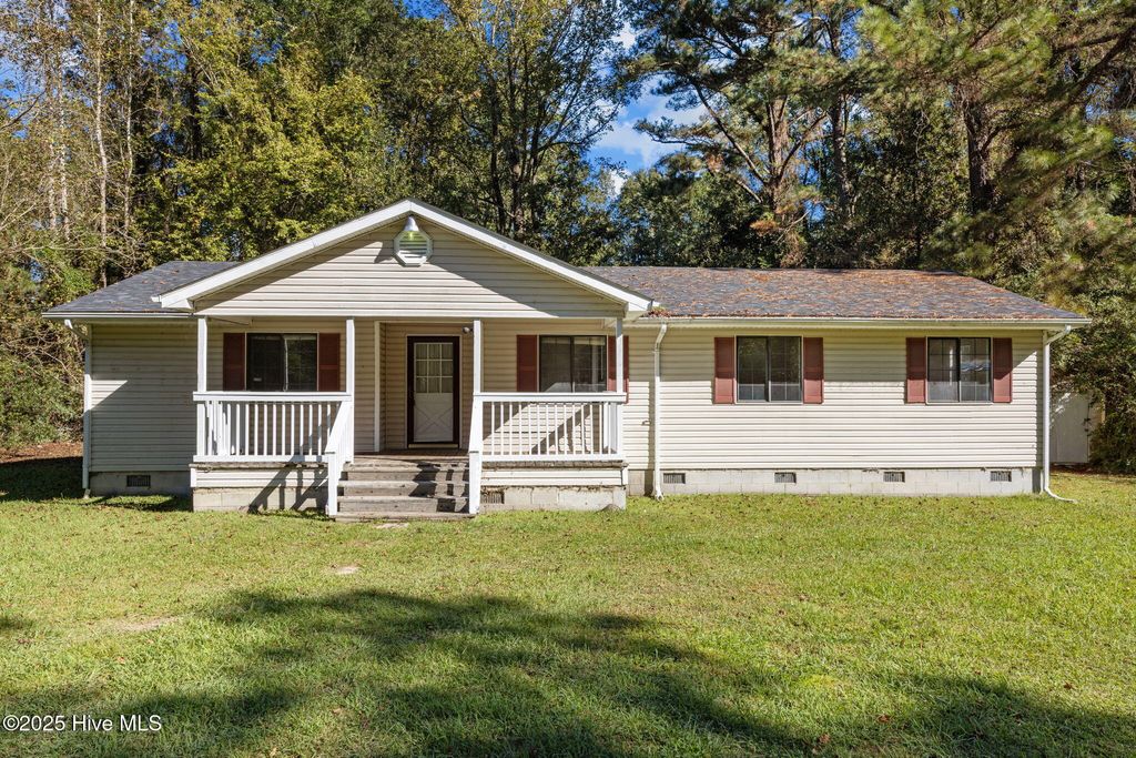 Photo of 148 Payton Lane, Pollocksville, NC 28573 (MLS # 100538849)