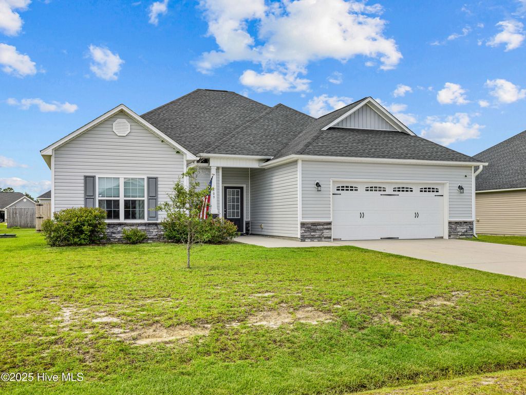 Photo of 609 Carat Court, Jacksonville, NC 28546 (MLS # 100525351)