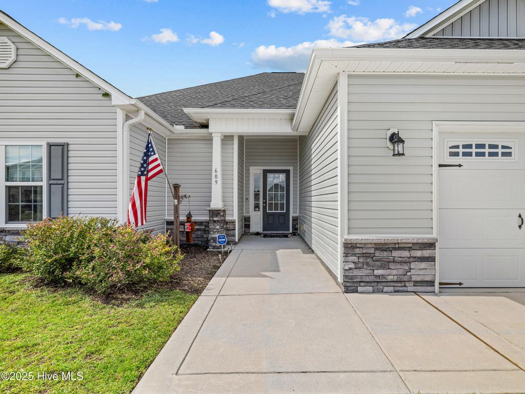 Photo of 609 Carat Court, Jacksonville, NC 28546 (MLS # 100525351)