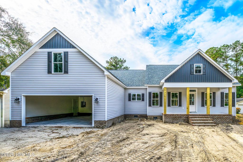 Photo of 116 Whitford Lane, New Bern, NC 28562 (MLS # 100509215)