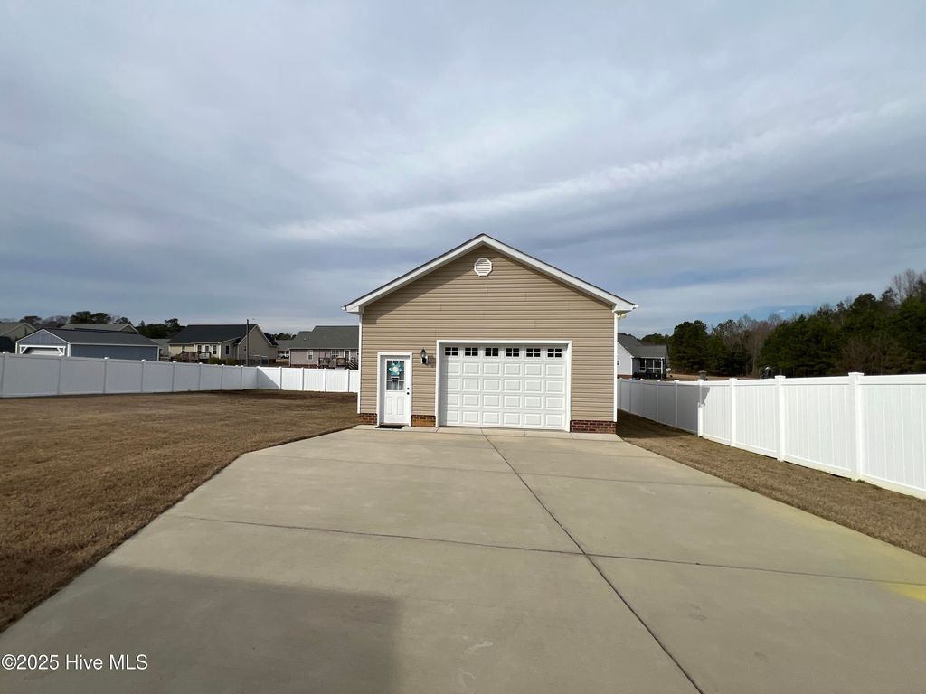 listing image 49