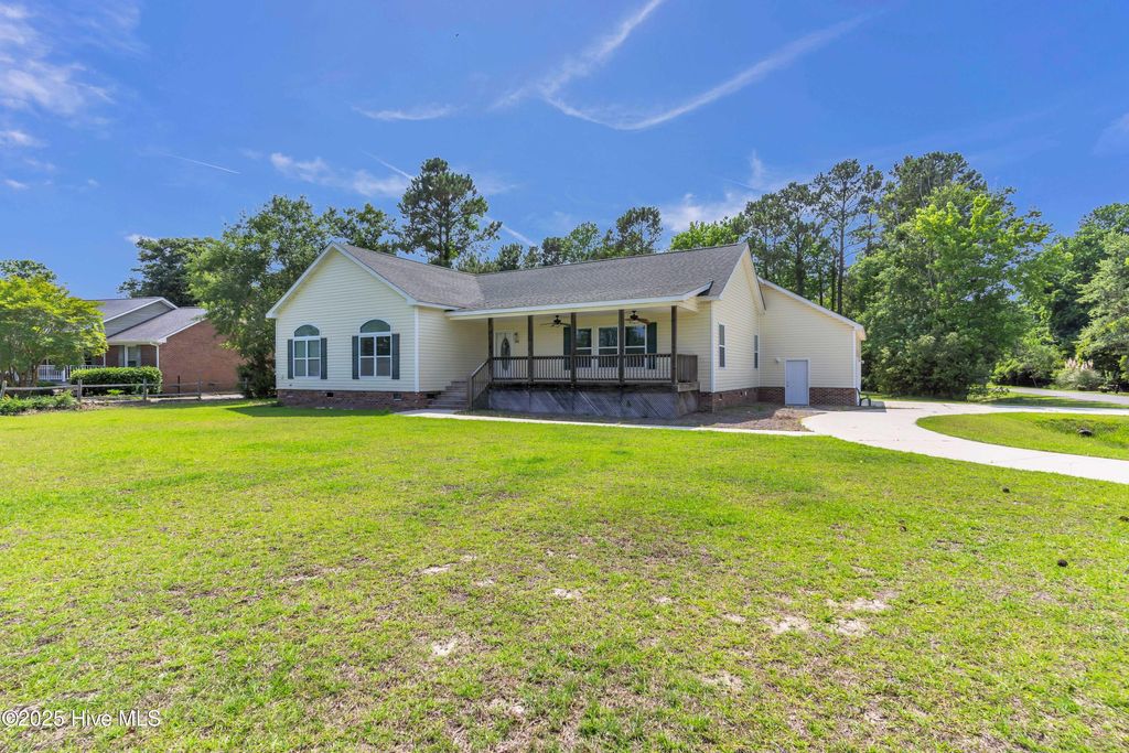 Photo of 105 Scotch Bonnet Way, Hampstead, NC 28443 (MLS # 100502886)