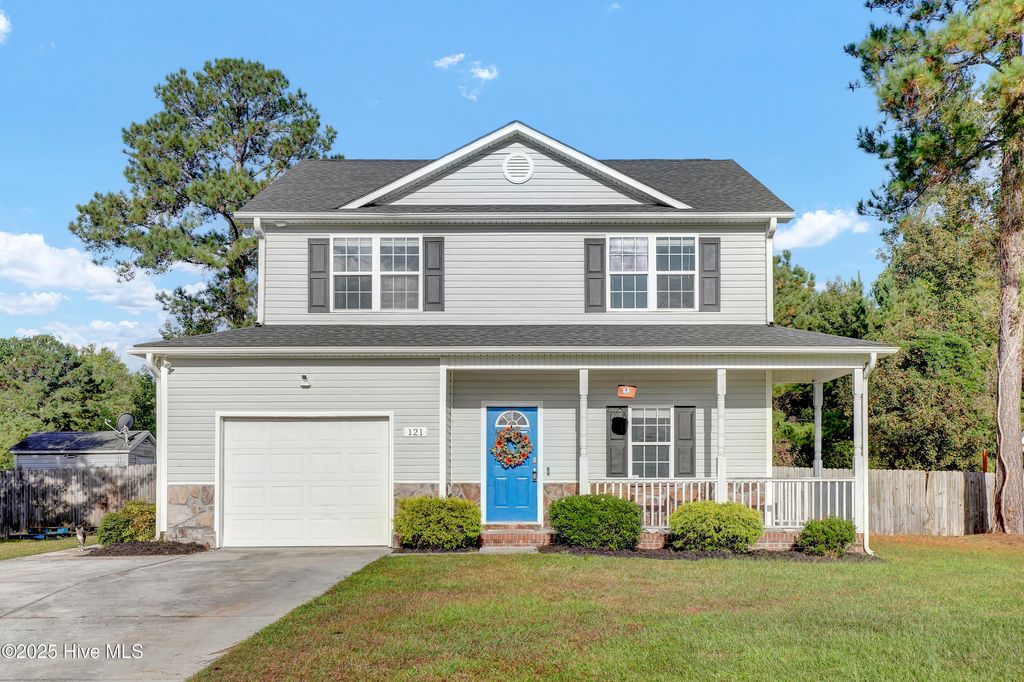 Photo of 121 Walnut Hills Drive, Richlands, NC 28574 (MLS # 100531676)