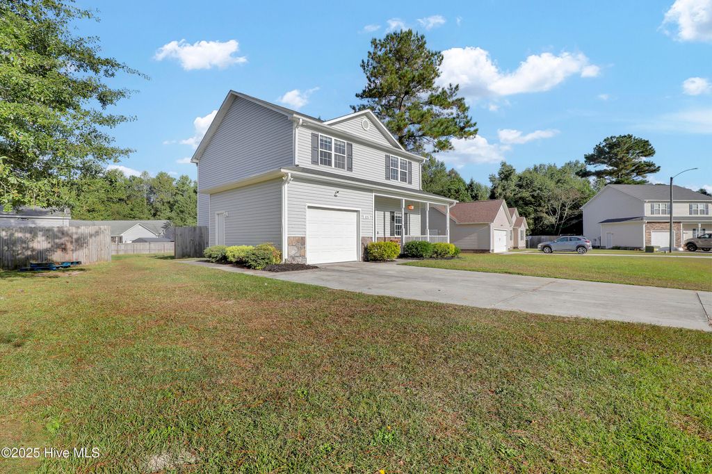 Photo of 121 Walnut Hills Drive, Richlands, NC 28574 (MLS # 100531676)