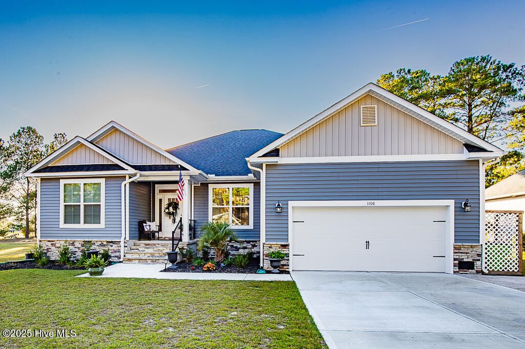 Photo of 1108 Coral Reef Drive, New Bern, NC 28560 (MLS # 100530446)