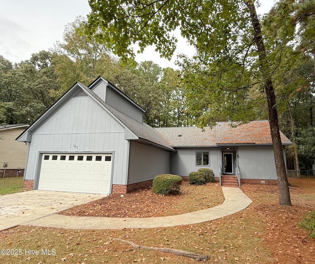 Photo of 107 E Baywood Lane, Greenville, NC 27834 (MLS # 100535623)