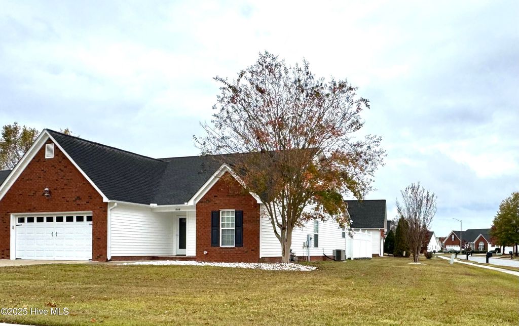 Photo of 1500 Wheaton Court, Winterville, NC 28590 (MLS # 100540431)