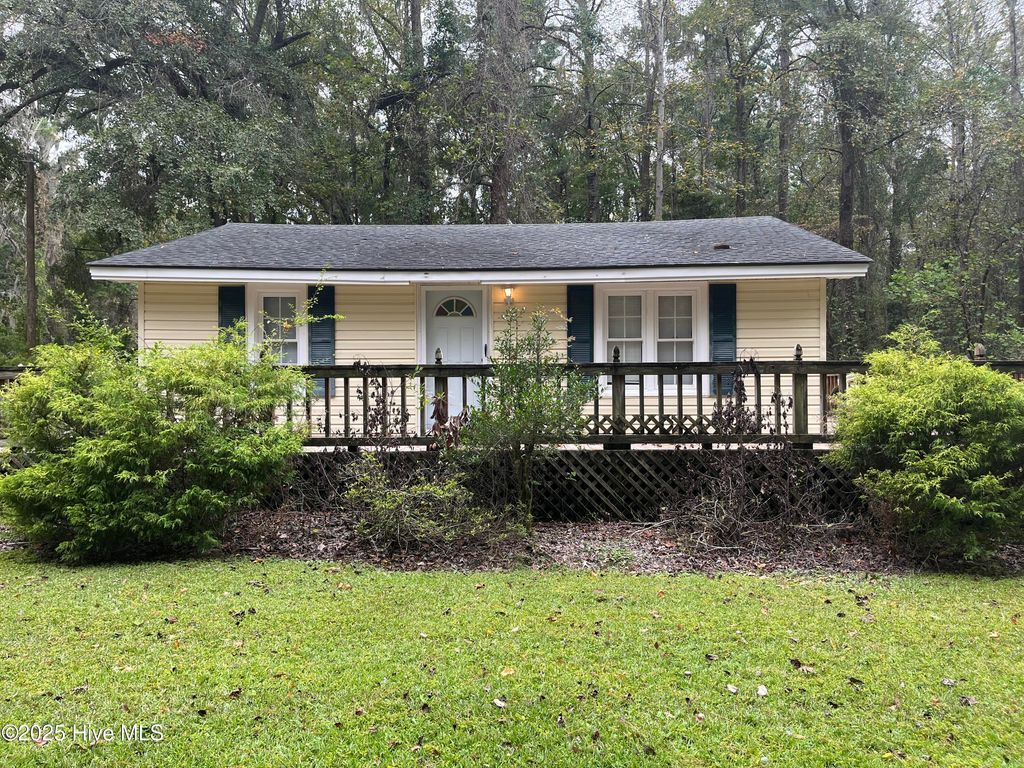 Photo of 11 Cedar Lane, Blounts Creek, NC 27814 (MLS # 100536210)