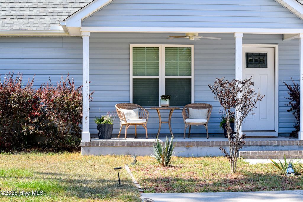 Photo of 1127 E Boiling Spring Road, Southport, NC 28461 (MLS # 100513955)