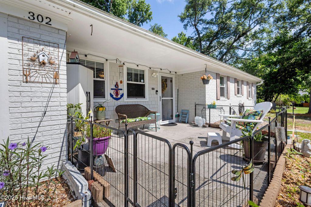 Photo of 302 Richelieu Road, Wilmington, NC 28412 (MLS # 100514902)