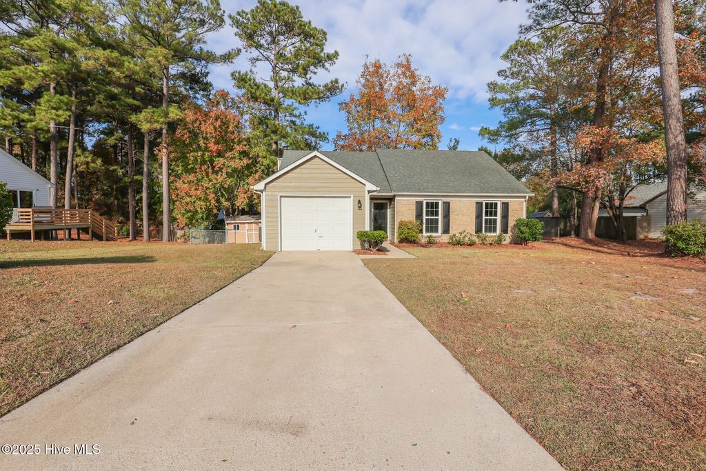 Photo of 544 Shadowridge Road, Jacksonville, NC 28546 (MLS # 100541818)