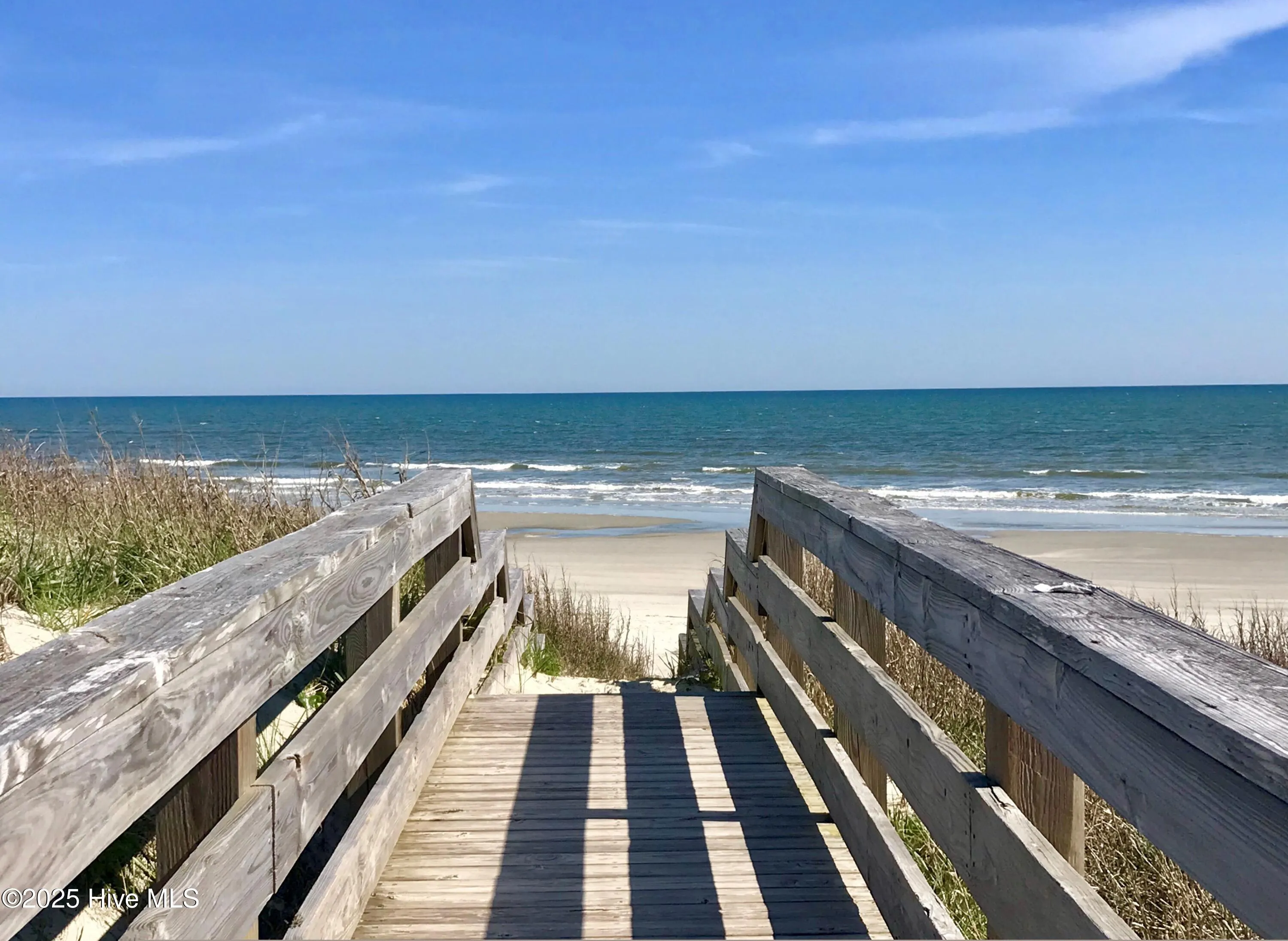 Neighborhood ×Browns Beach Ocean Front Cottage 2023 Total Renovation Pet Friendly 5