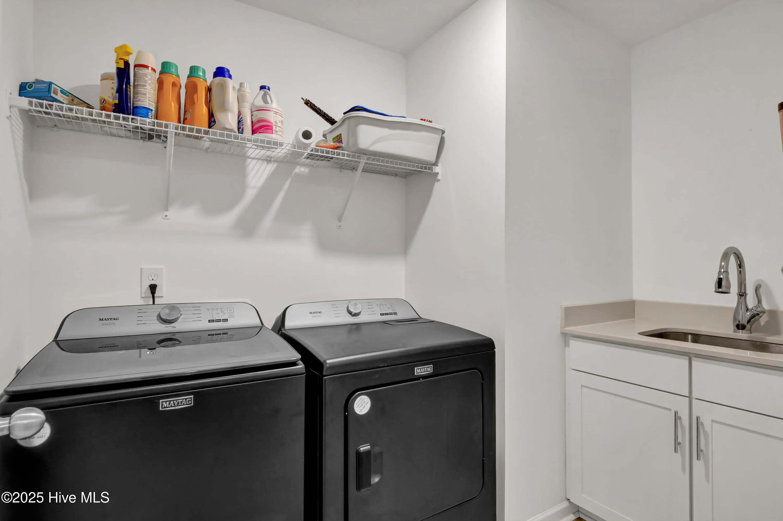 Leland, North Carolina 28451, United States, 4 Bedrooms Bedrooms, ,3 BathroomsBathrooms,Residential,Active,119929