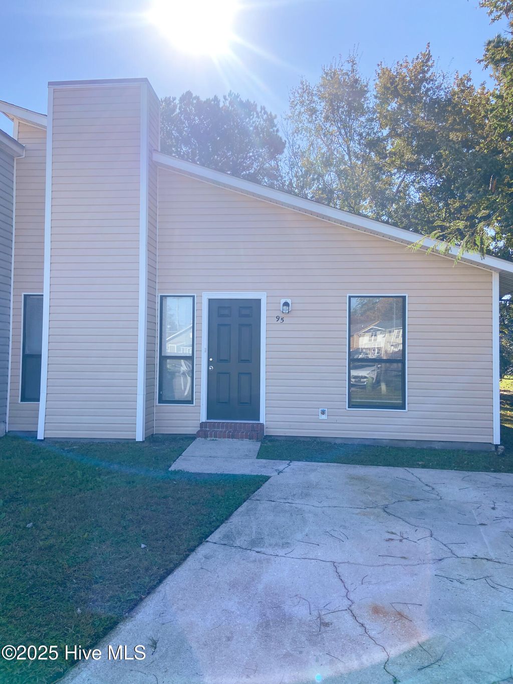 Photo of 95 Aspen Place, Jacksonville, NC 28546 (MLS # 100540846)