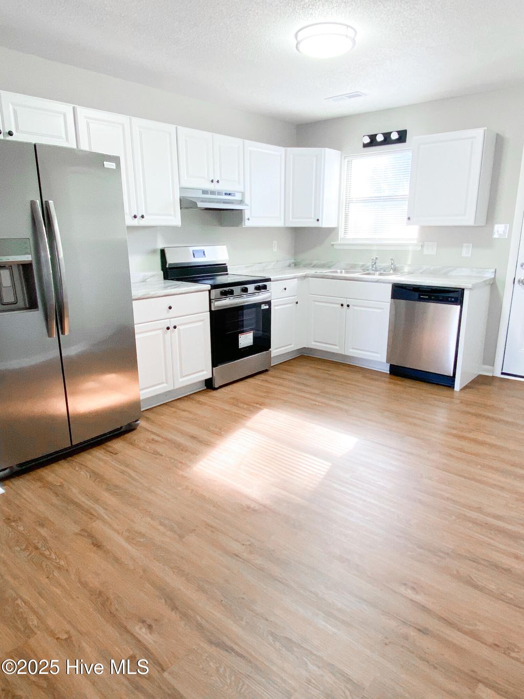 Photo of 95 Aspen Place, Jacksonville, NC 28546 (MLS # 100540846)