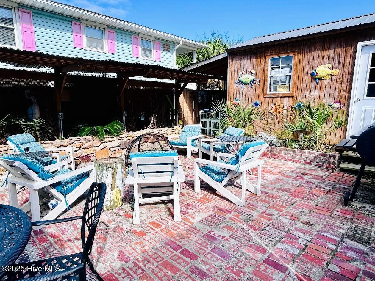 Carolina Beach, North Carolina 28428, United States, 2 Bedrooms Bedrooms, ,2 BathroomsBathrooms,Residential,Active,220518