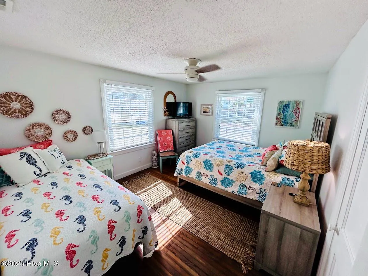 Carolina Beach, North Carolina 28428, United States, 2 Bedrooms Bedrooms, ,2 BathroomsBathrooms,Residential,Active,220518