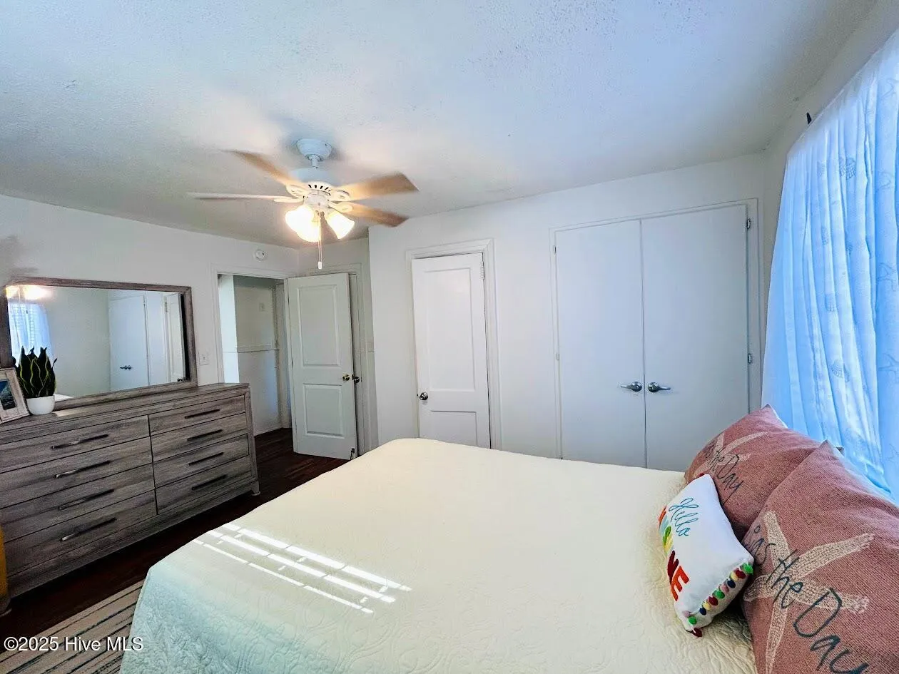 Carolina Beach, North Carolina 28428, United States, 2 Bedrooms Bedrooms, ,2 BathroomsBathrooms,Residential,Active,220518