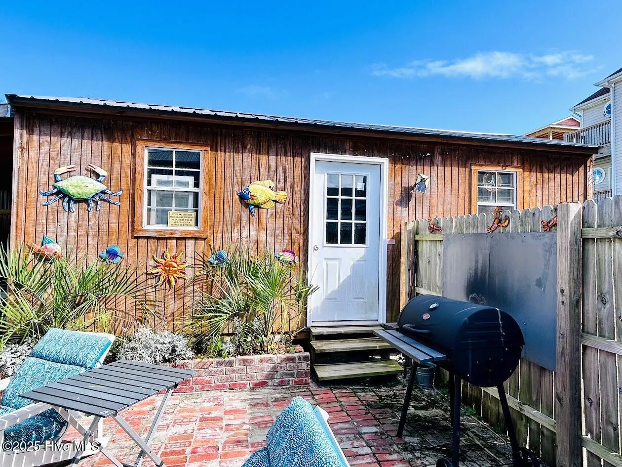 Carolina Beach, North Carolina 28428, United States, 2 Bedrooms Bedrooms, ,2 BathroomsBathrooms,Residential,Active,220518