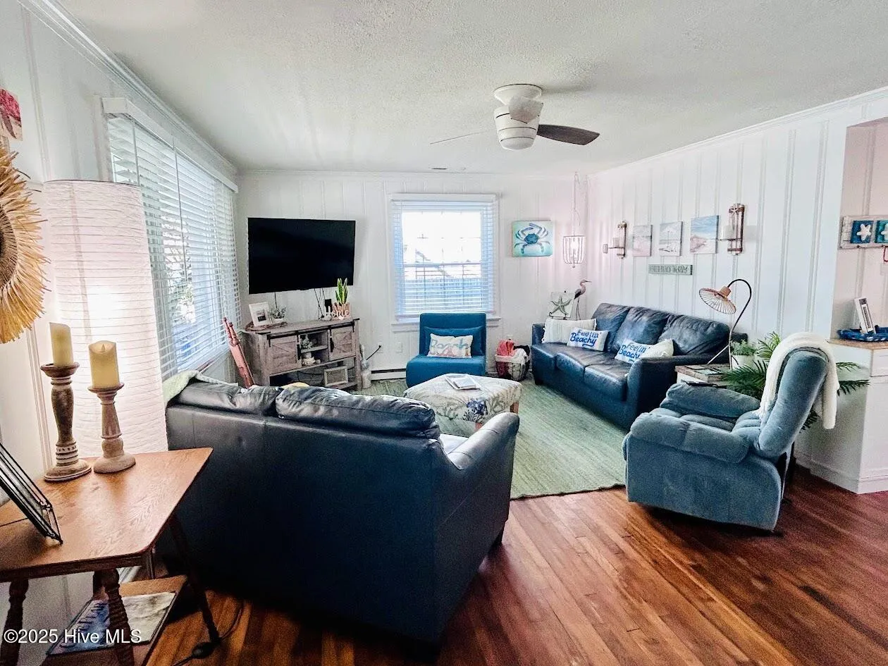 Carolina Beach, North Carolina 28428, United States, 2 Bedrooms Bedrooms, ,2 BathroomsBathrooms,Residential,Active,220518