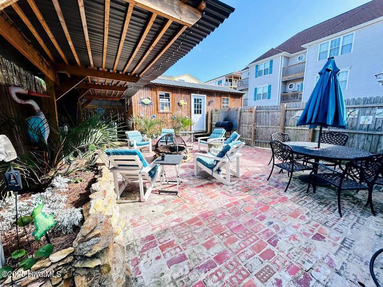 Carolina Beach, North Carolina 28428, United States, 2 Bedrooms Bedrooms, ,2 BathroomsBathrooms,Residential,Active,220518