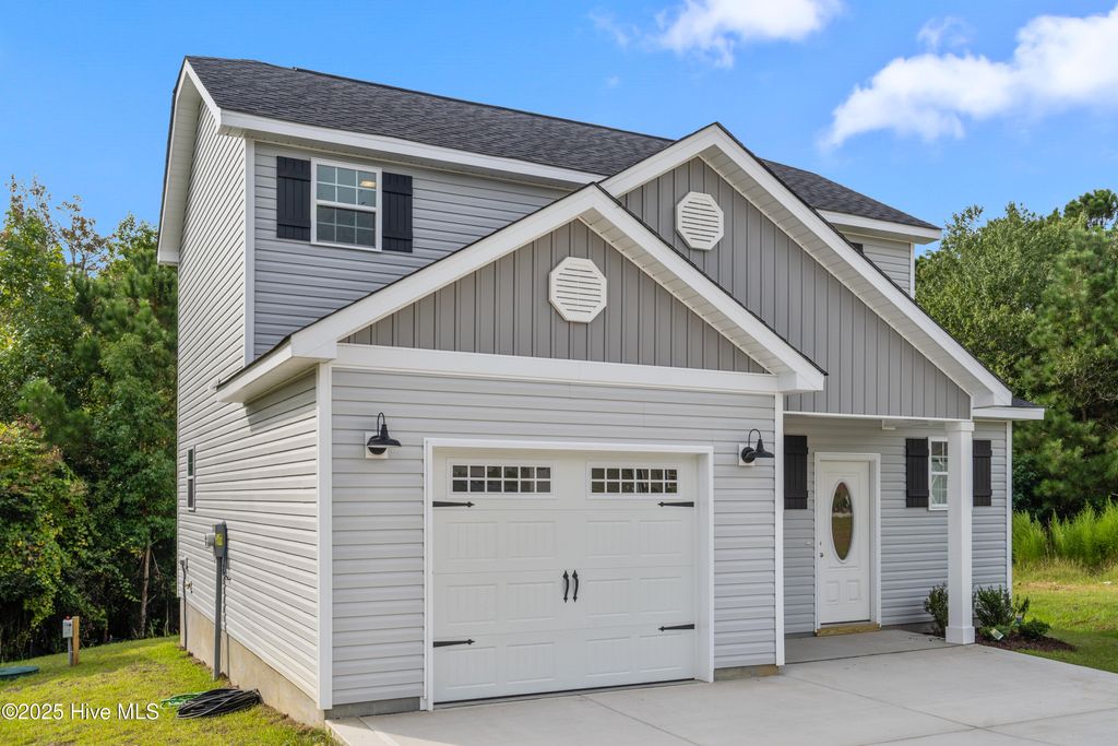 Photo of 113 Grander Court, Sneads Ferry, NC 28460 (MLS # 100504921)