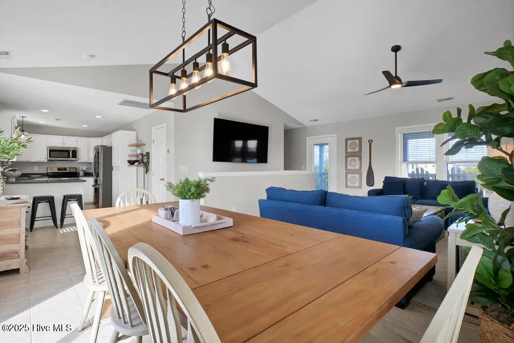 Surf City, North Carolina 28445, United States, 4 Bedrooms Bedrooms, ,2 BathroomsBathrooms,Residential,Active,162054