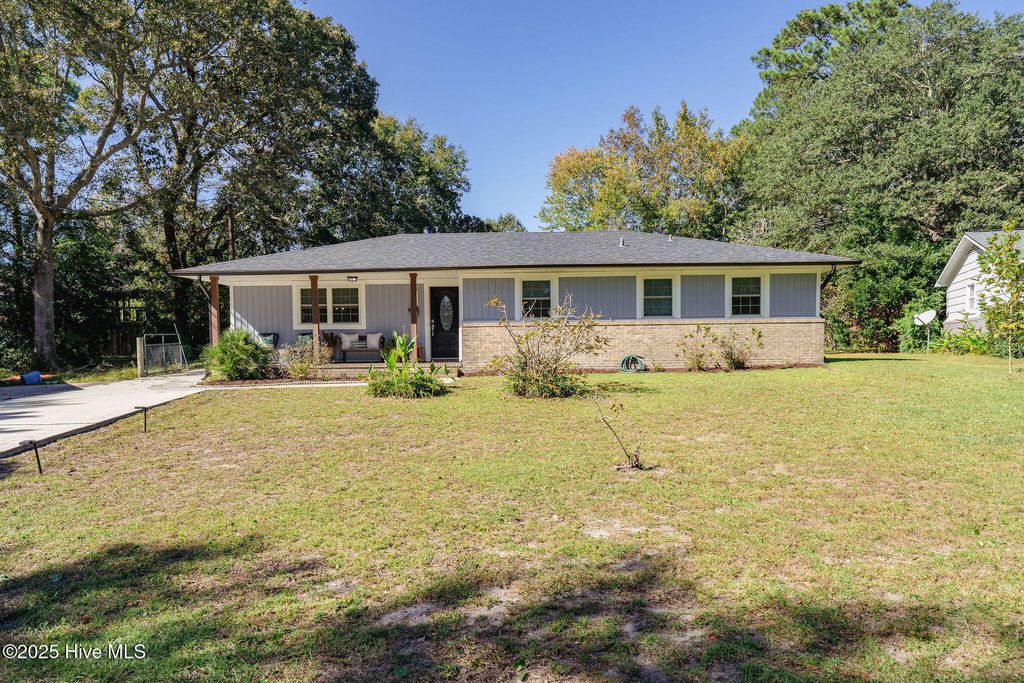 Photo of 241 Bradford Road, Wilmington, NC 28409 (MLS # 100538264)