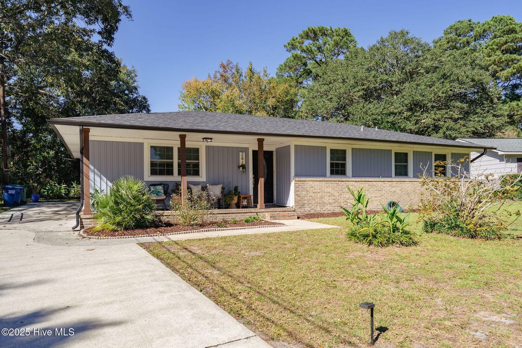 Photo of 241 Bradford Road, Wilmington, NC 28409 (MLS # 100538264)
