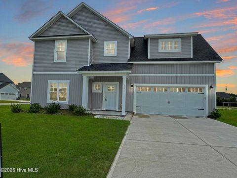 401 Bay Harbor Court Hubert NC 28539