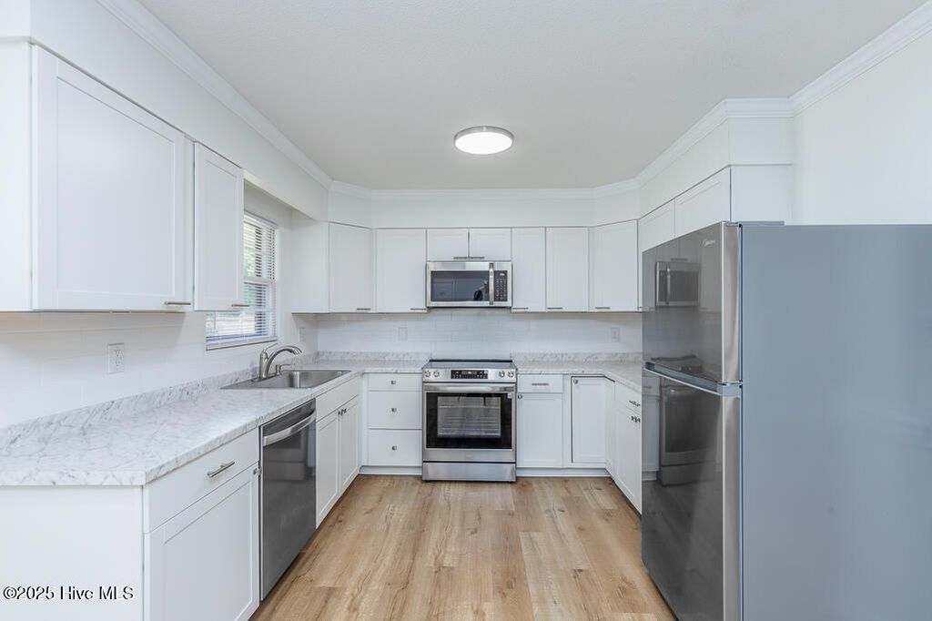 Photo of 320 Glenburnie Drive, New Bern, NC 28560 (MLS # 100517178)