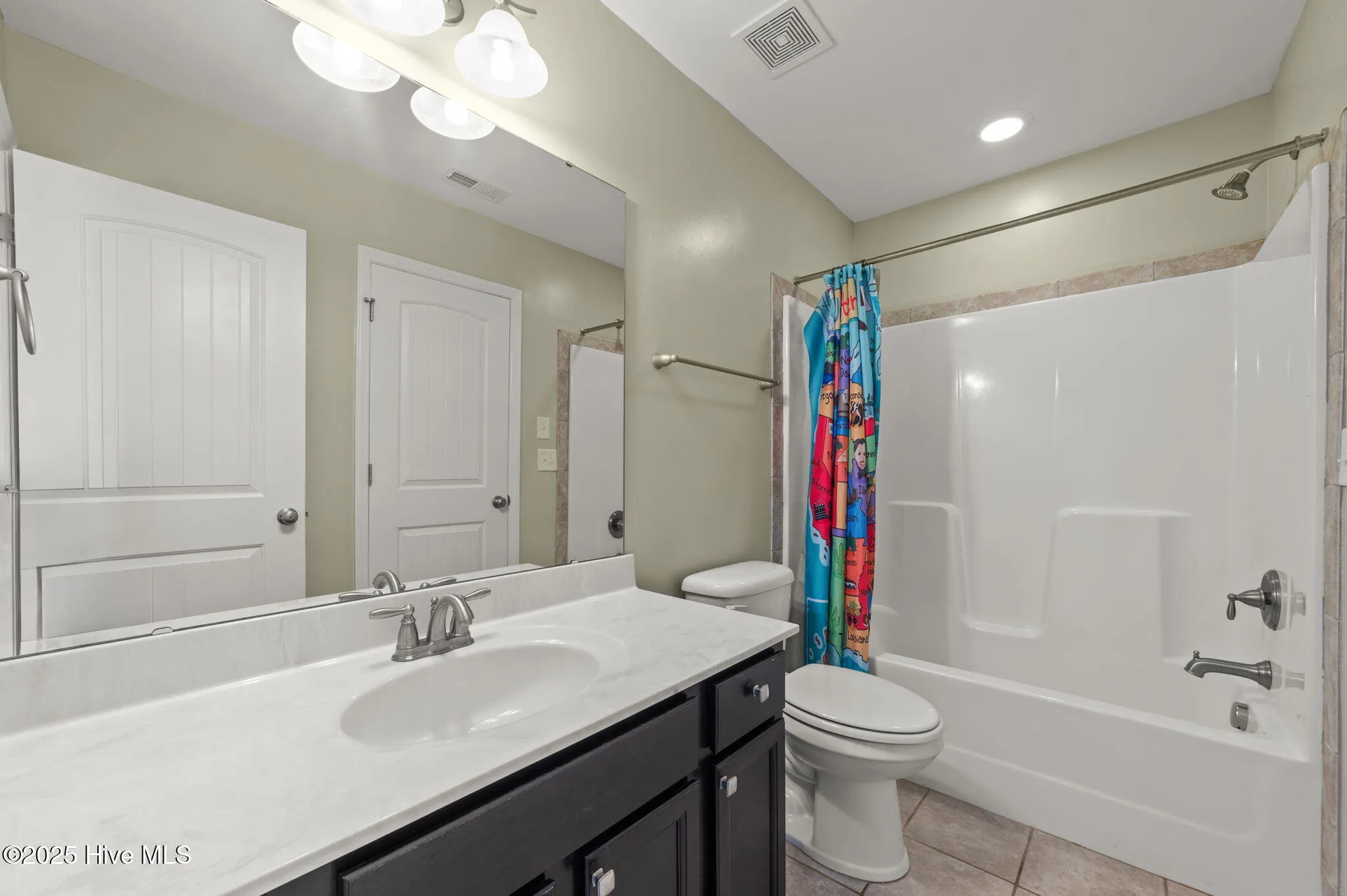 Greenville, North Carolina 27834, United States, 5 Bedrooms Bedrooms, ,5 BathroomsBathrooms,Residential,Active,178343