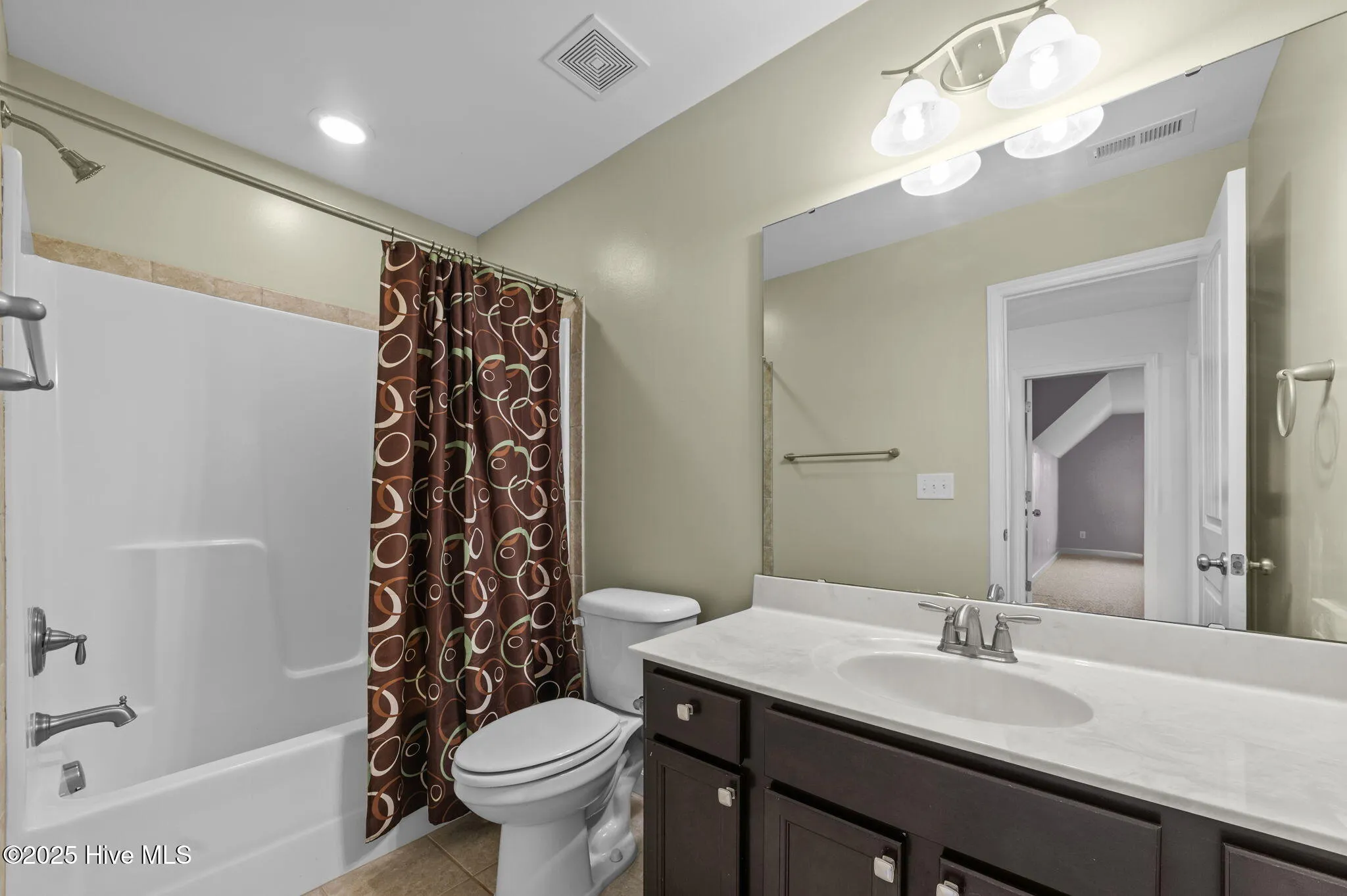 Greenville, North Carolina 27834, United States, 5 Bedrooms Bedrooms, ,5 BathroomsBathrooms,Residential,Active,178343