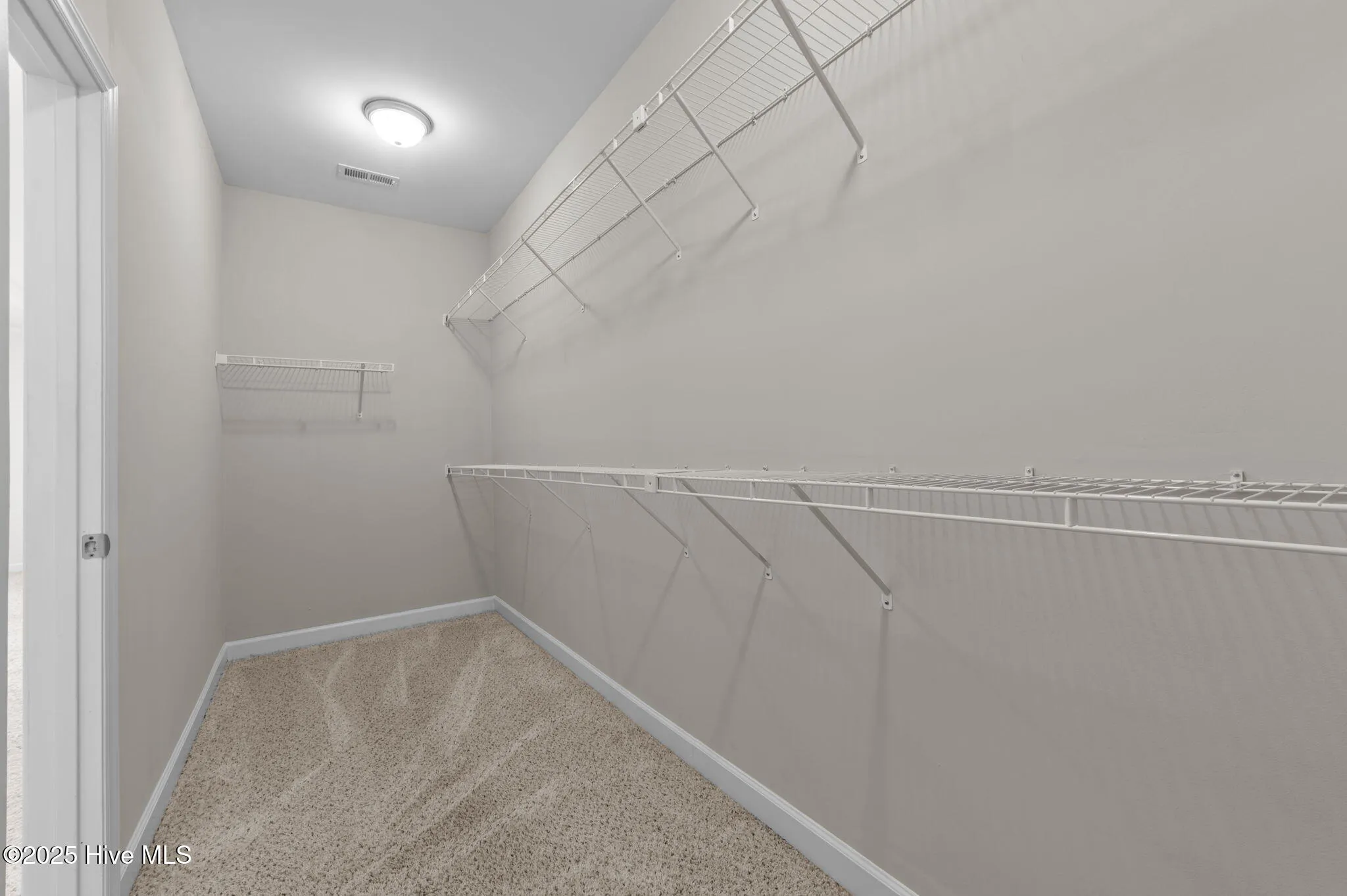 Greenville, North Carolina 27834, United States, 5 Bedrooms Bedrooms, ,5 BathroomsBathrooms,Residential,Active,178343